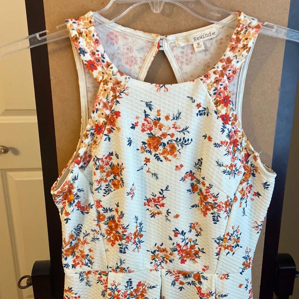 NWOT Rewind floral sleevless dress M jrs
